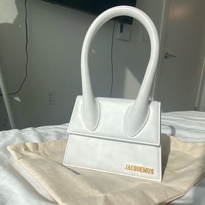 ✨Brand New✨ JACQUEMUS Le Chiquito Moyen Bag